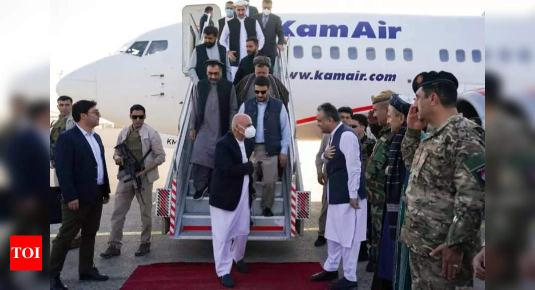 Afghan leader flies into Mazar-i-Sharif as Taliban gains