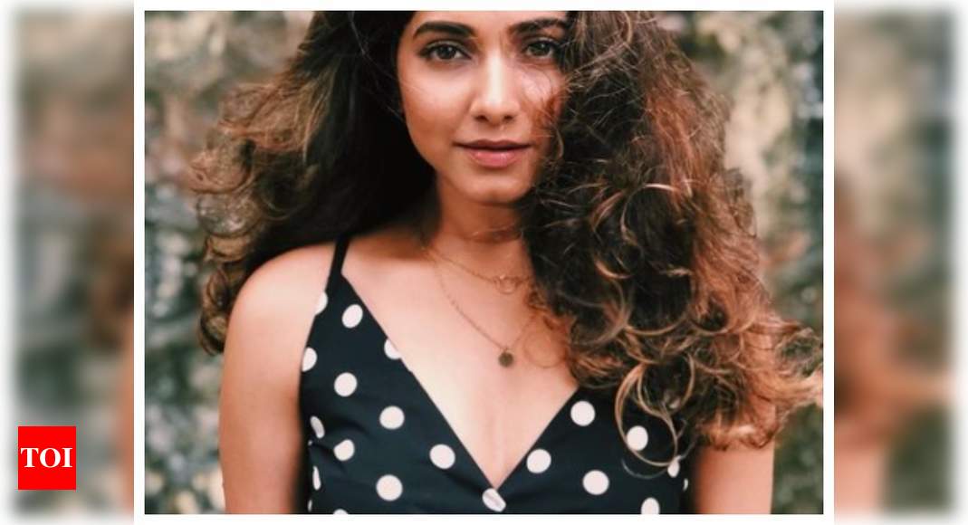 Gauri Nalawade looks stunning in this polka-dot dress; see pic – Times of India