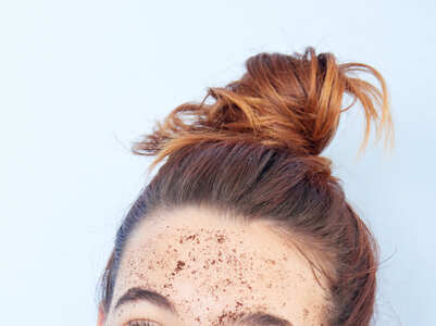 DIY scrub to remove dark spots from face and body