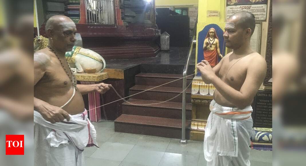 Sacred threads for sacred ceremony - Times of India