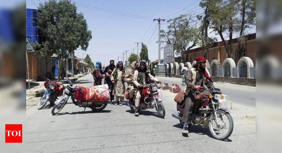 I talebani occupano Kandahar e Herat in una grande offensiva in Afghanistan