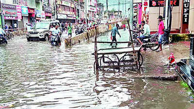 Heavy rain floods markets, posh localities in Muzaffarpur town