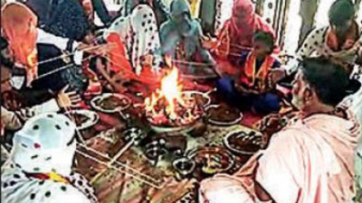 No land to bury dead, 18 Muslim Banjaras from Uttar Pradesh ‘reconvert’ to Hinduism