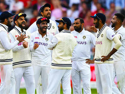 India's late strike leaves 2nd Test evenly poised