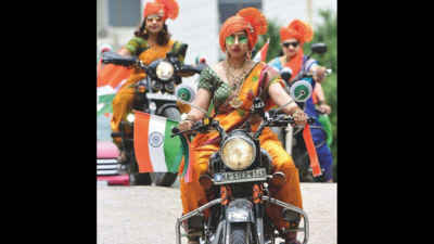 Bengaluru: Women on bikes, docs on cycles steal show at I-Day celebrations