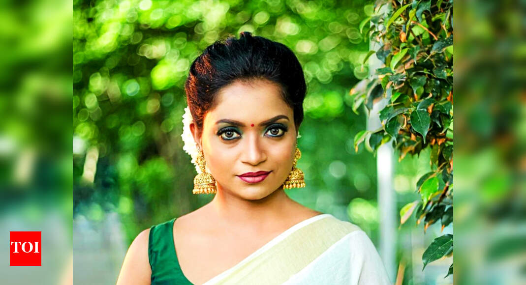 Here's how Paavam Ganesan fame Haasini celebrated her birthday; watch ...