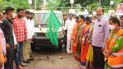 Telangana deputy speaker T Padma Rao aims to make Secunderabad garbage-free zone, flags off ‘swachh auto tippers’