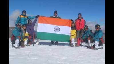 On I-Day, joint team of Army, ITBP & NIM scale Sarup Peak