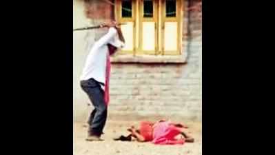 Woman thrashed on road in Dahod village
