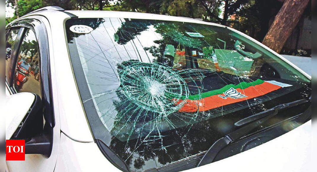 TRS-BJP clashes: 3 hurt, cars damaged