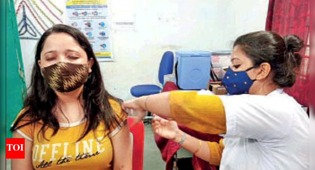 1st day, 2nd dose: Old rush missing in new schedule