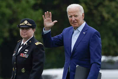 Defiant Joe Biden is face of chaotic Afghan evacuation - Times of India