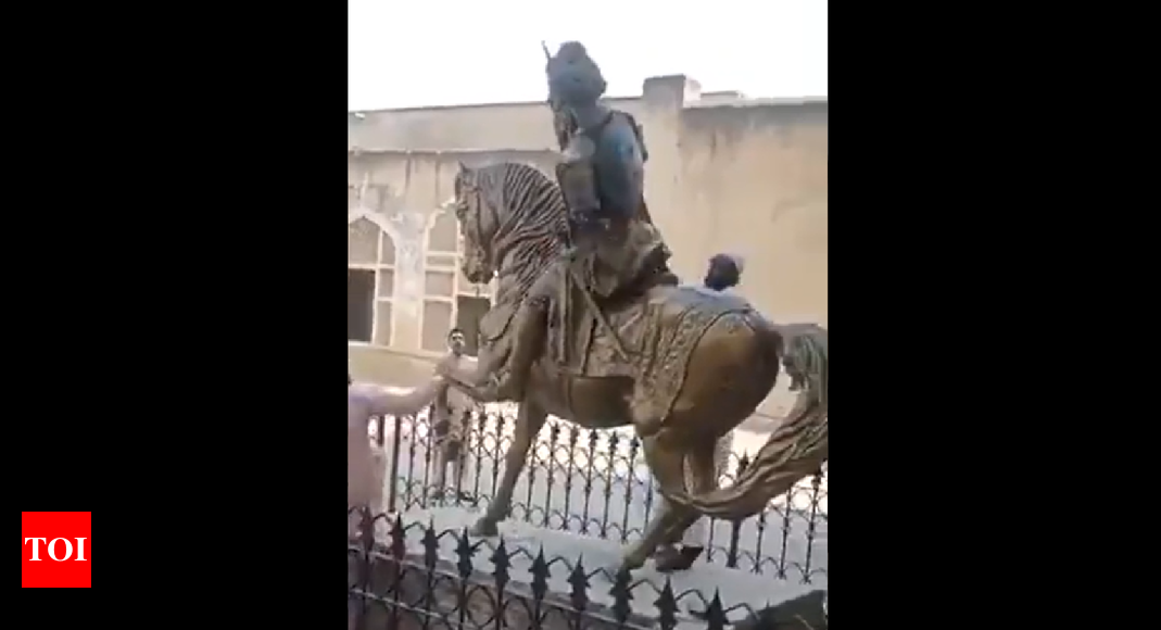 Maharaja Ranjit Singh’s Lahore statue vandalised again