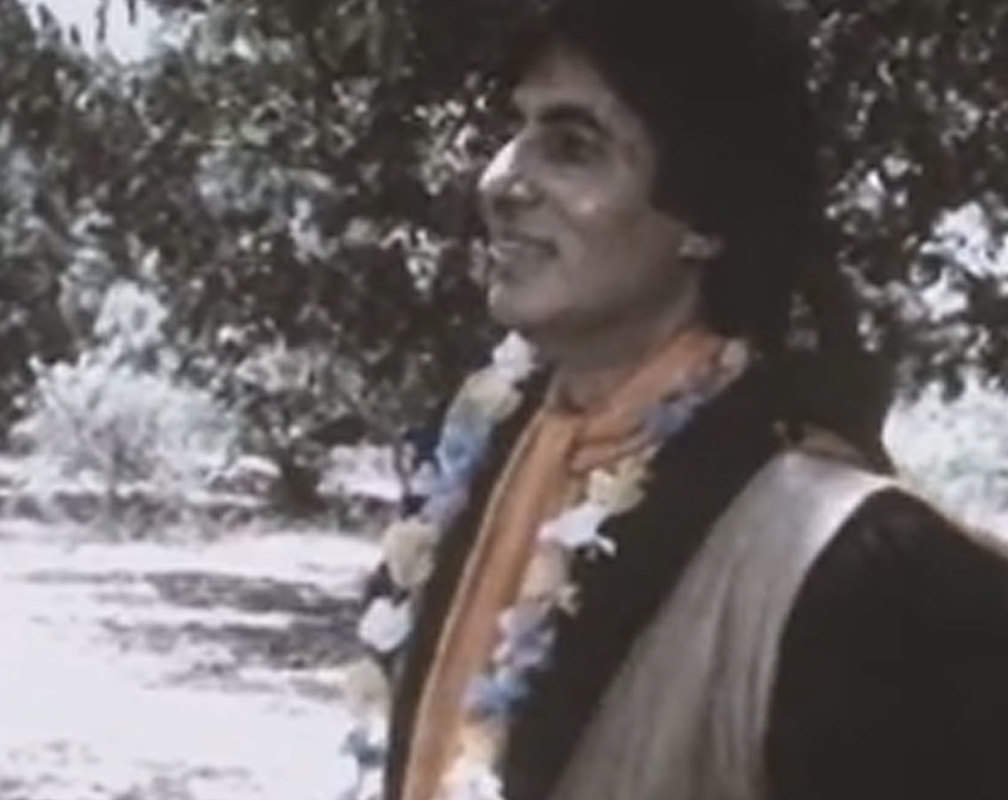 
Flashback video: Shooting of Amitabh Bachchan's 1989 movie 'Toofan'
