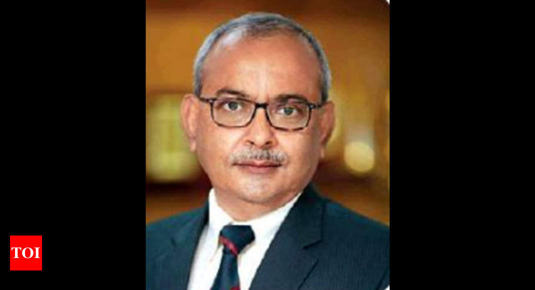 After 5 mths, IIM-Calcutta gets a new director