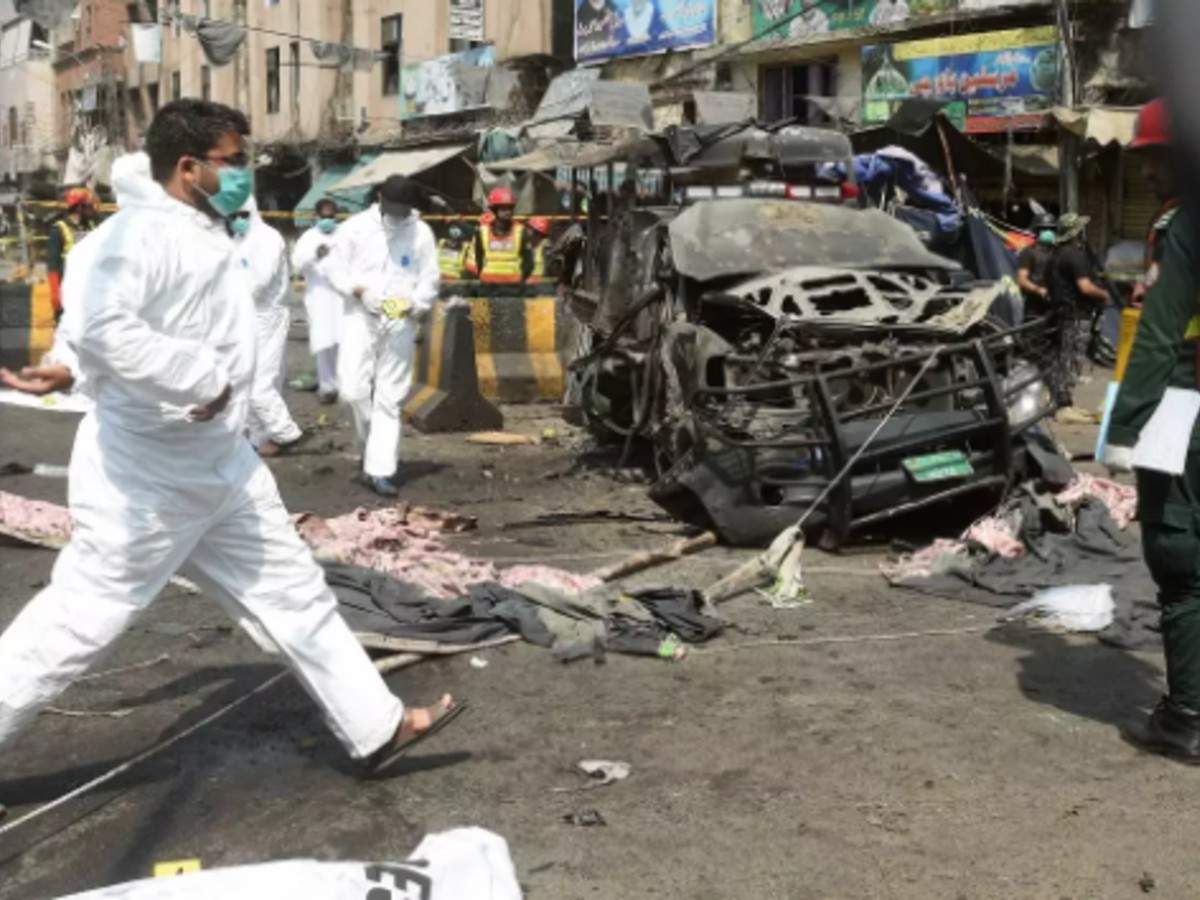 Tres muertos y 50 heridos al explotar bomba durante celebración chiita en Pakistán
