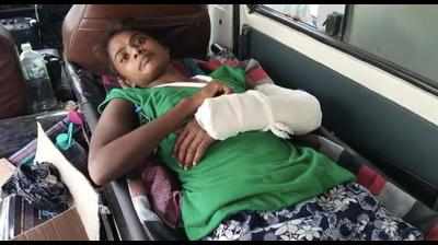 Uttar Pradesh: Beaten brutally, woman goes to thana in ambulance; 4 held