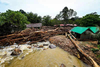 Malaysia Floods: Three dead, four missing in Malaysian floods 