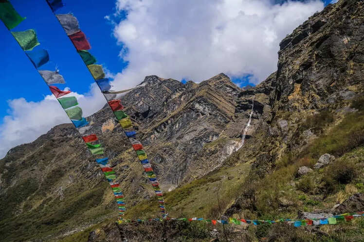 ​Ghorepani and onward to Tadapani