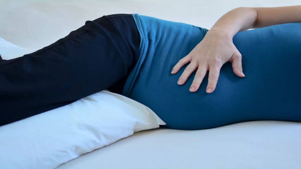 BEST SLEEP POSITION to relieve HIP PAIN in pregnancy 