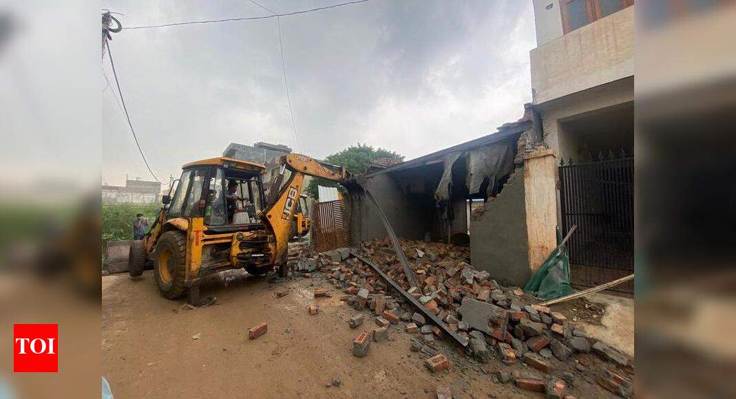 10 Structures In Illegal Colony Razed In Sector 72a Gurgaon News 10 Structures In Illegal Colony Razed In Sector 72a Gurgaon News