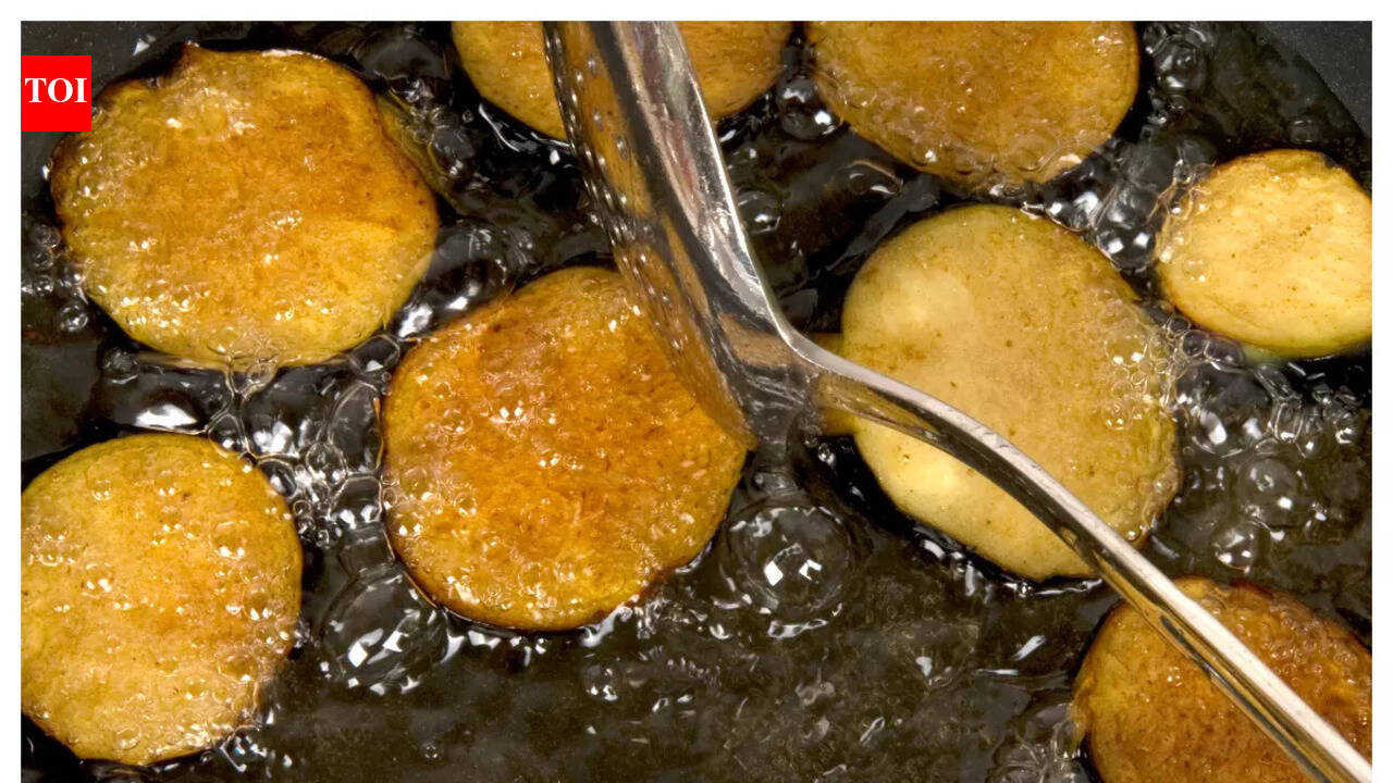 How to remove excess oil from cooked food
