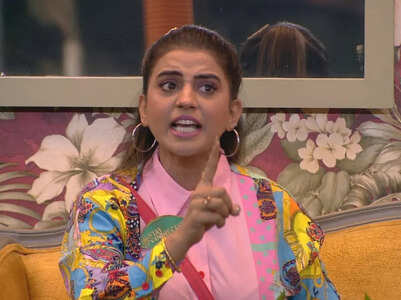 Bigg Boss schools Akshara Singh; here's why