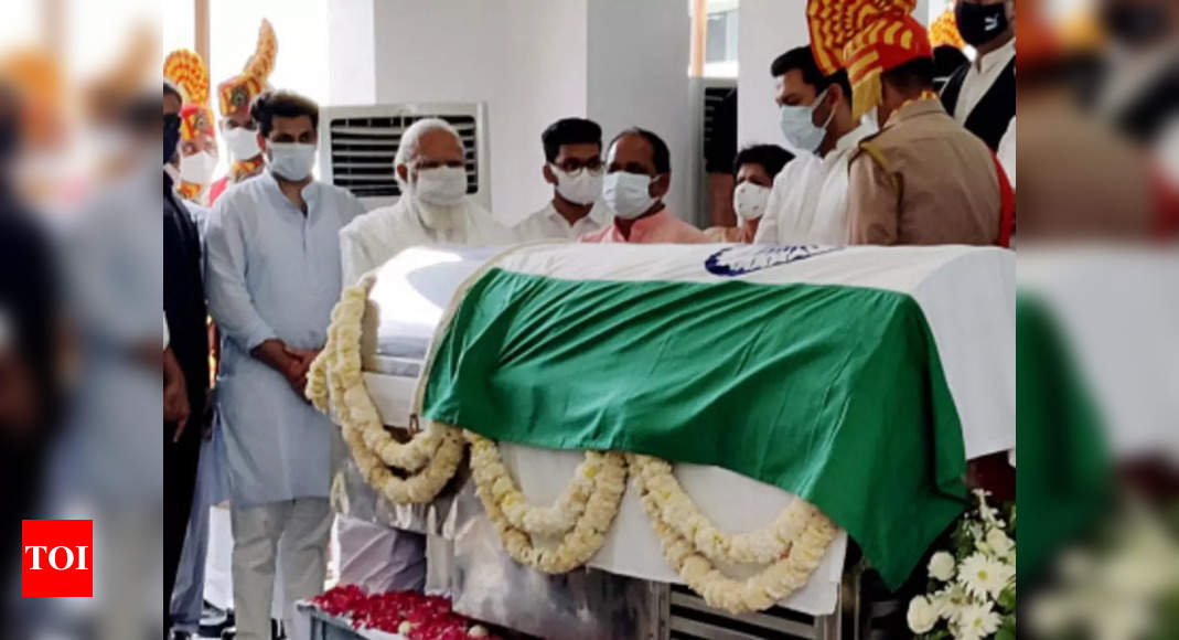 PM pays last respects to ex-UP CM Kalyan Singh