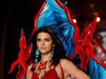 Kendall Jenner's all-time best runway moments that you can't take your eyes off!