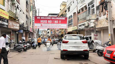 Telangana: Over 55,000 gold jewellery shops and showrooms remain closed to opposes HUID norm