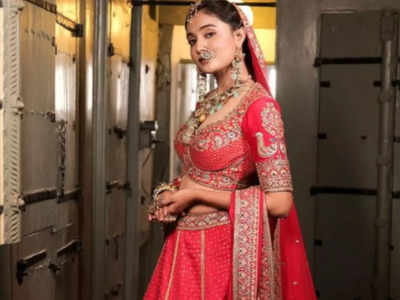 Shraddha Dangar looks regal in THIS bridal photoshoot