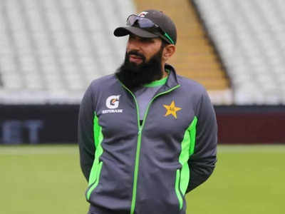 Pakistan head coach Misbah-ul-Haq tests positive for COVID-19