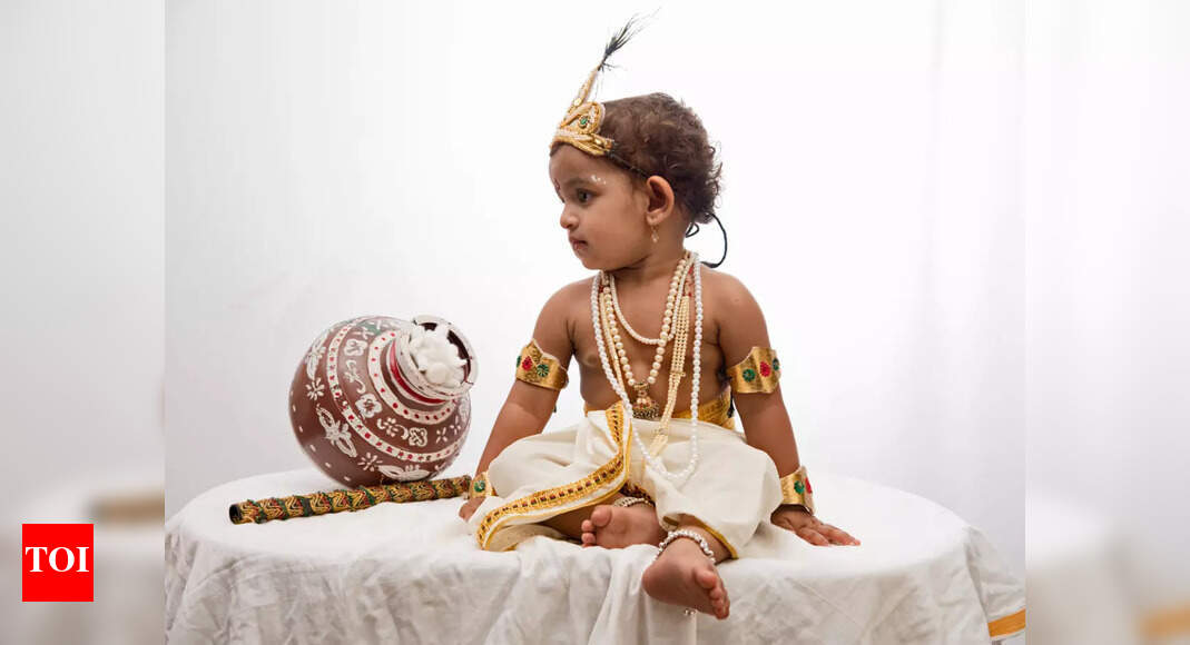 Happy Krishna Janmashtami 21 Best Messages Quotes Wishes And Images To Share With Your Family And Friends