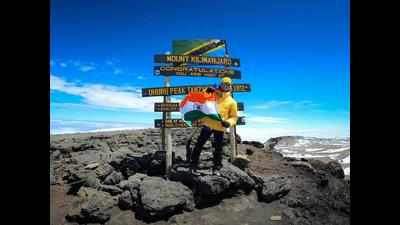 Washim teen scales Mt Kilimanjaro, highest point in Africa
