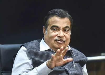 Nitin Gadkari's convoy meets with accident; no one injured