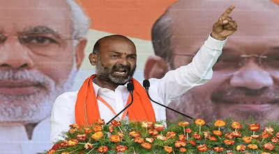 Telangana BJP president commences Praja Sangrama Yatra