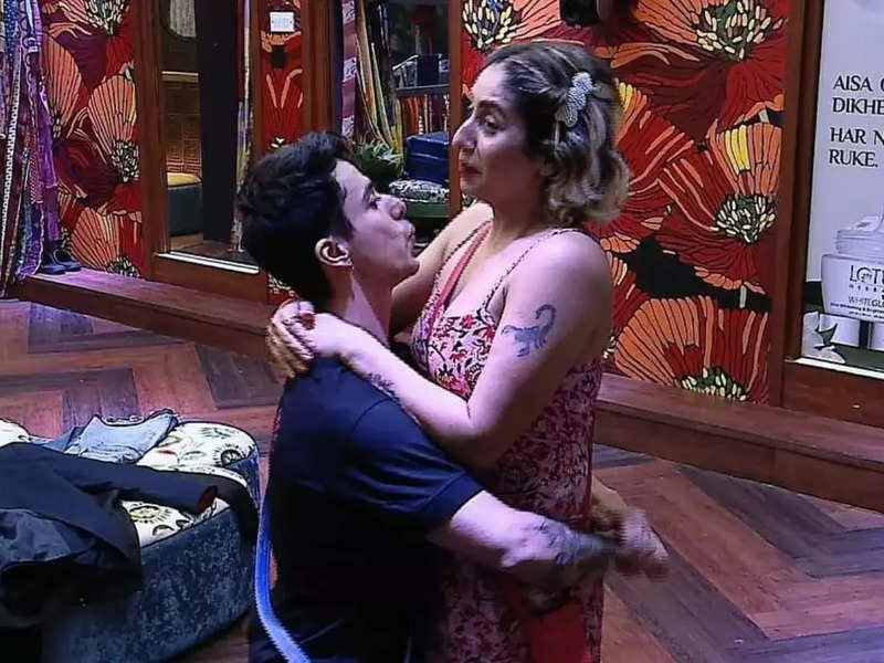 Bigg Boss OTT: Pratik Sehajpal to Neha Bhasin - You don't have love for me,  you just have lust - Times of India