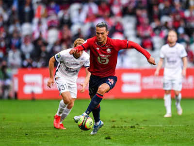 Champions Lille finally win as they beat Montpellier