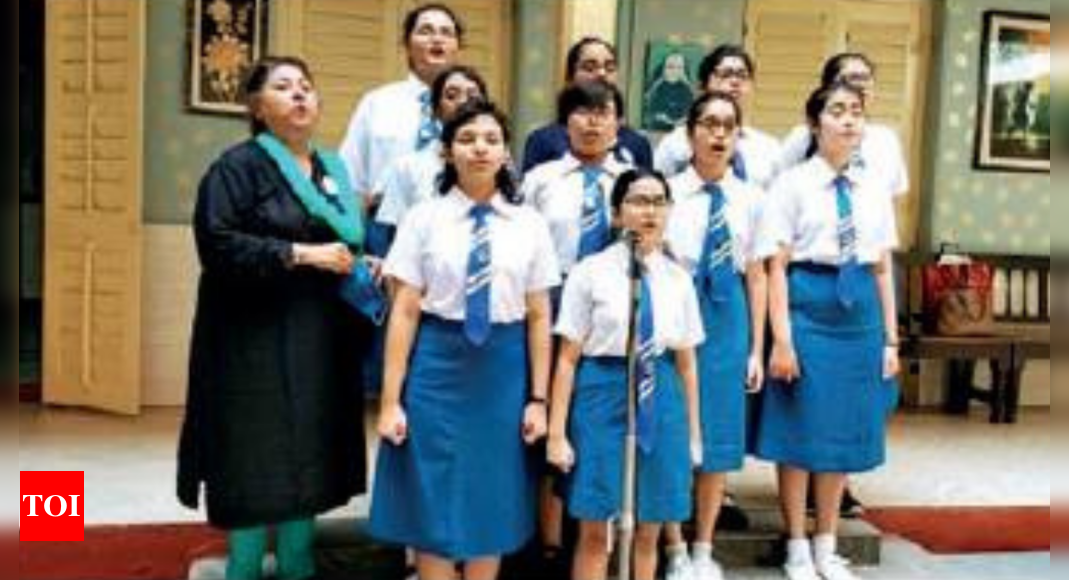 South Kolkata school takes e-way to celebrate 75 years