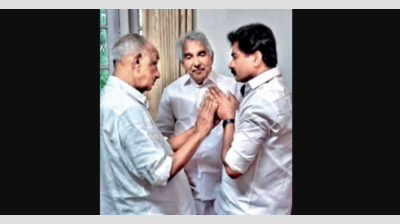 Kerala: Former chief minister Oommen Chandy gets the blame for DCC