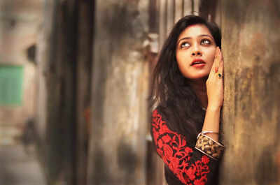 Paayel Sarkar lodges complaint after receiving obscene messages from fake profile of a well known film director