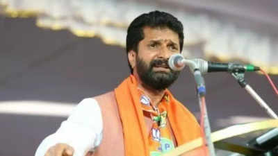 Maharashtra: Shiv Sena drifting away from Bal Thackeray's thoughts, says general secretary CT Ravi
