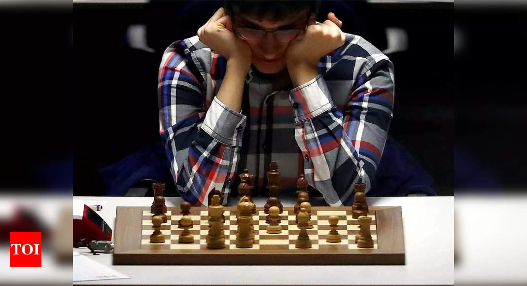 Magnus Carlsen ,Alireza Firouzja during the World Championships of News  Photo - Getty Images