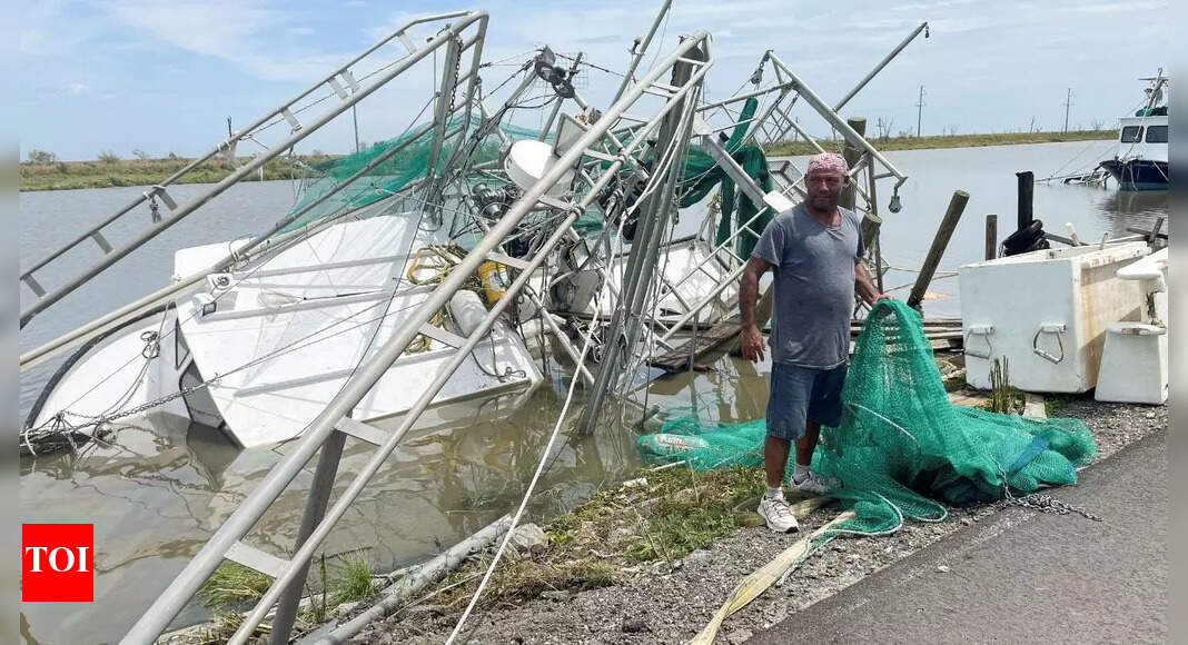 Navy Helicopter Crash San Diego Five missing as US Navy helicopter