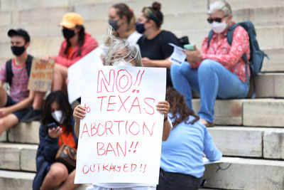 Near-total abortion ban takes effect in Texas as Supreme Court silent