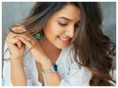 Prajakta Mali looks like a dream in this white outfit; See pic | Marathi  Movie News - Times of India