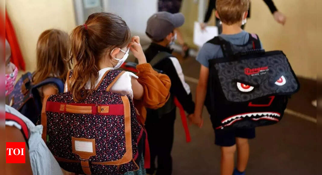 , Facemasks and sanitizer as French kids go back to school, The World Live Breaking News Coverage & Updates IN ENGLISH