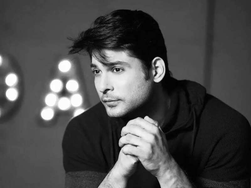 Sidharth Shukla complained about chest pain at around 3am on Thursday, says a source - Times of India