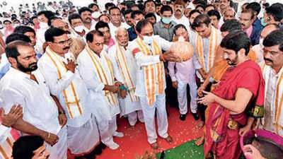 Telangana CM K Chandrashekar Rao lays foundation for TRS office in Delhi, KT Rama Rao terms it historical