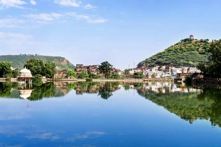 Nawal Sagar Lake